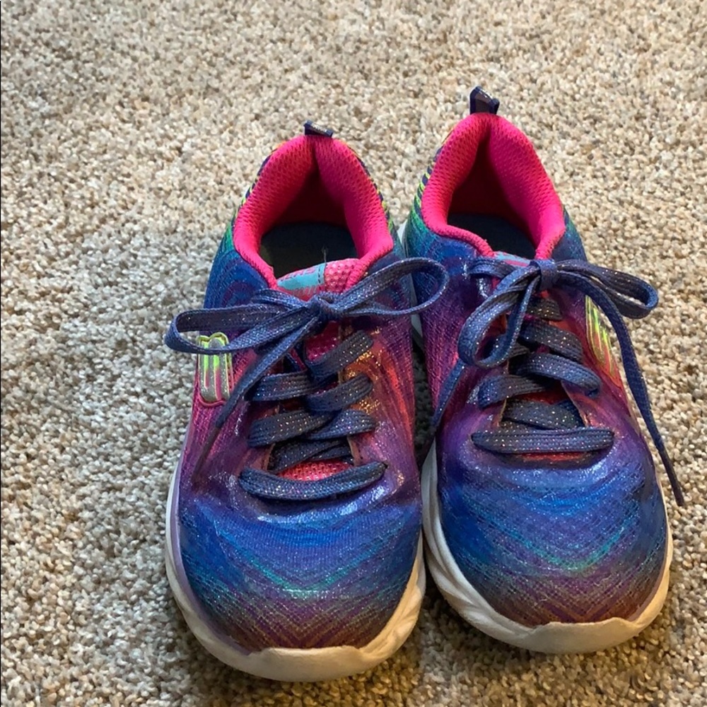 Skechers girls size 13 excellent condition